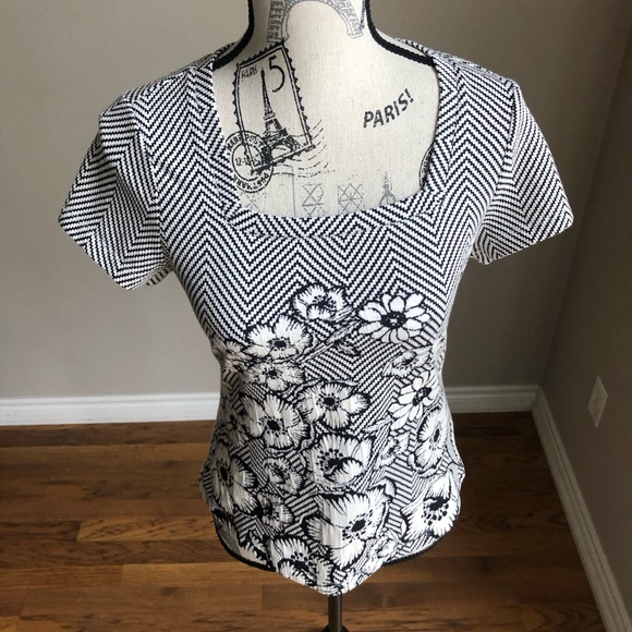 Anthro Maeve Floral Print Chevron Black White Top - Picture 3 of 8